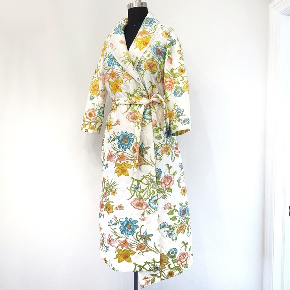 Vintage 60s Princess Lingerie Satin Wild Blooms Floral Quilted House Jacket - Picture 6 of 16